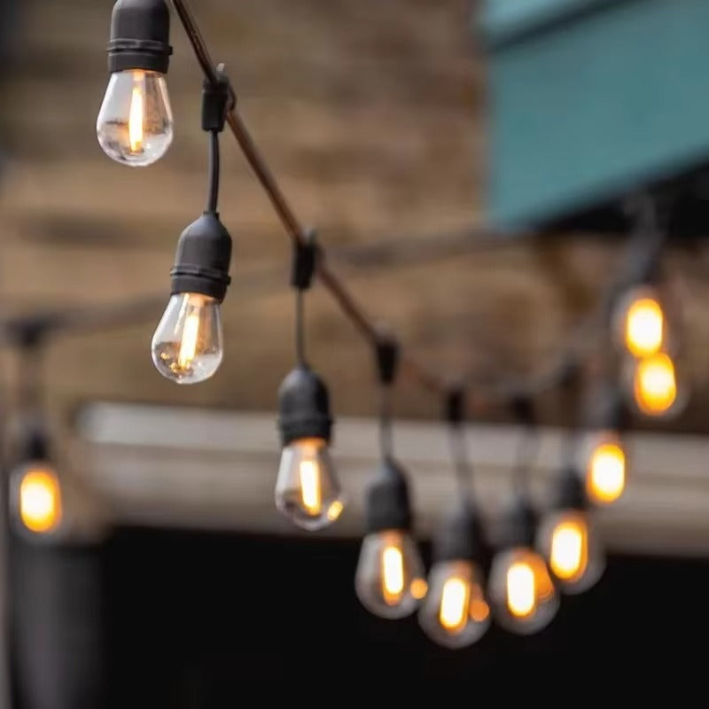 Ghirlanda Solara Luminoasa 30m cu 30 Becuri LED Filament – IP65, Lumina Calda 3000K, Incarcare Solara si USB, Iluminare Extinsa