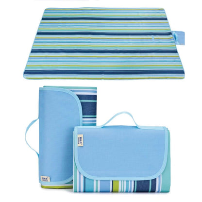 Set Patura pentru Picnic sau Plaja, Pliabila, Impermeabila, 150 x 200cm + Mini Ventilator LI Silentios cu Clema si 3 Trepte de Viteza + Felinar Camping Multifunctional  cu Panou Solar si USB